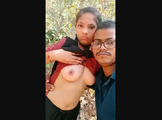 Desi Village Couple Outdoor boobs sucking