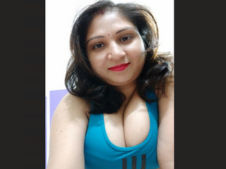 Saavi Aunty Affairs With Husband Friend Leaked 1