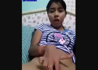 hot desi babe shy on bed hubby showing ass and pussy
