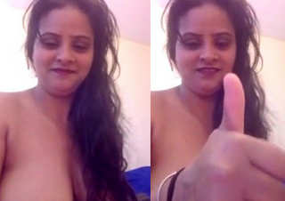 Cute desi horny girl with hoot huge boobs n nice shaved pussy showing