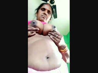 Village Aunty Shows boobs and Pussy