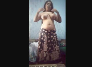 Bigass Desi Girl Showing And Fingering