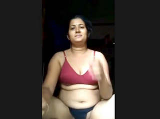 Sexy Boudi Shows Her Boobs and Pussy