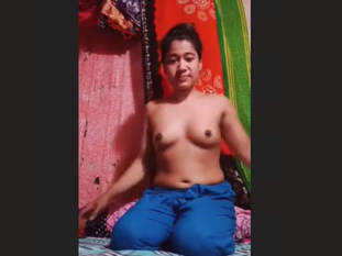 Cute bhabhi getting nude
