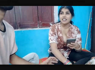 Dilivery Boy I Have Go a Girl Home She is Offered Me Big Boobs Soniya Bhabi