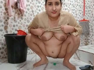 Desi Sexy Bhabhi Nude in Bathroom and Testing Pregnancy