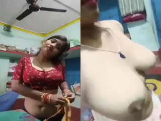 Sexy Bhabhi Showing Big Boob To Lover