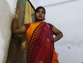 Very beautiful bhabi mast ridind and giving bj to her husband