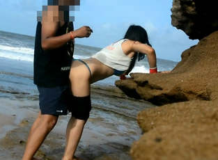 Most Viral Indian Couple Having Fun At A Public Beach