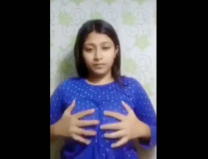 Beautiful horny Desi girl Showing her Boobs