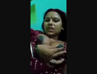 Desii Horny Bhabi showing