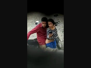 Naughty Couple Quick Outdoor Stand Fucking Secretly Recorded