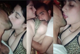 Extremely Beautiful Kashmiri Couple Kissing Boobs Sucking Fucking Hindi Talking