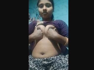 Indian Village Wife Shows Her Boobs an Pussy