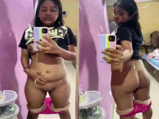 Desi Girl Nude Taking Mirror Selfie